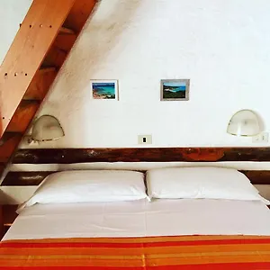 https://cugnana-porto-rotondo-bungalows-camping.in-sardinia.net